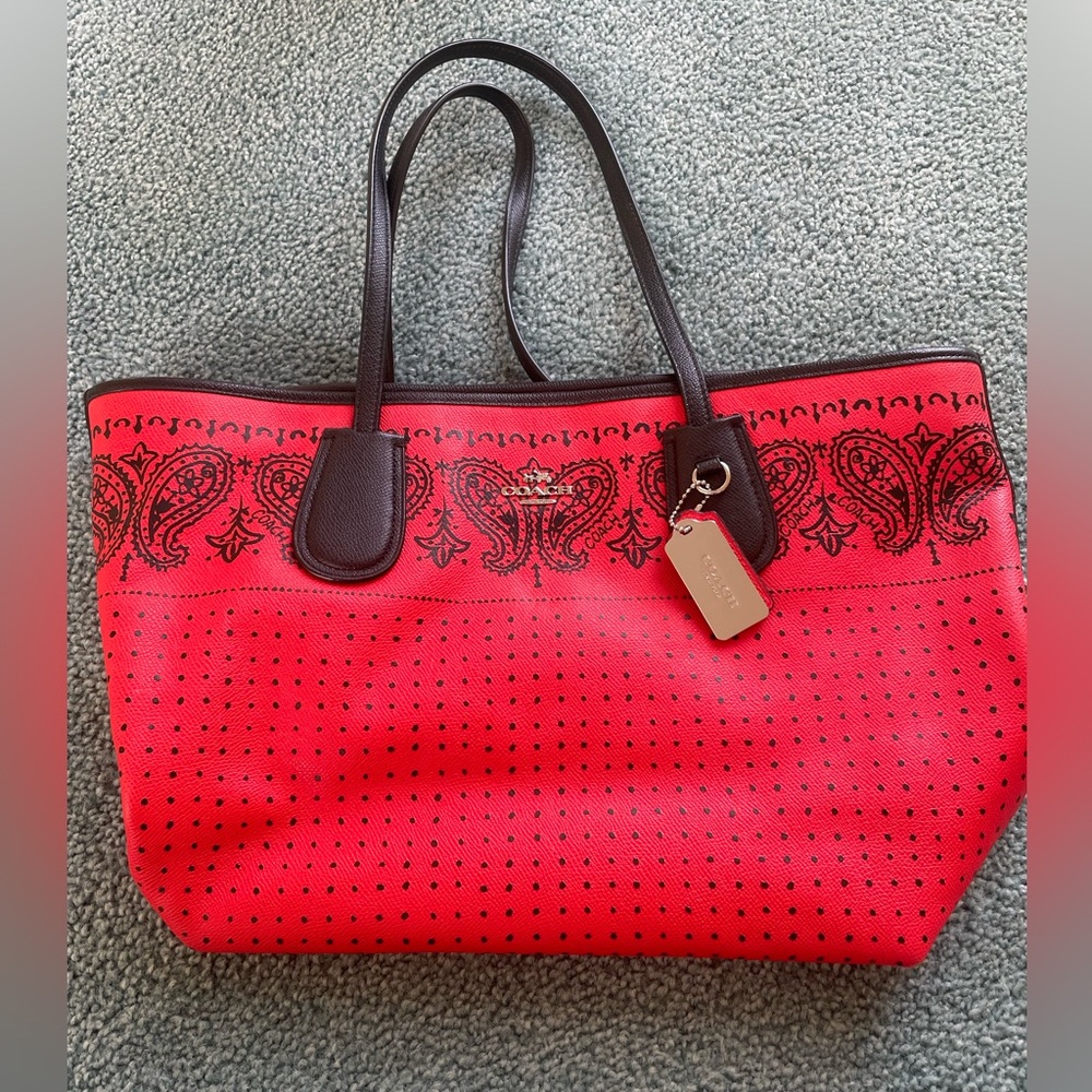 Coach handcrafted Carry All pebble leather large bag